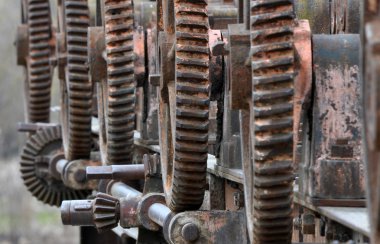 Antik barajın ağ geçitlerinin ayrı unsurları