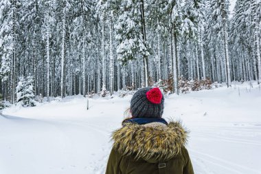 Dağ keşfetmek kadınlar