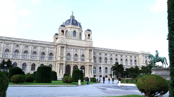 VIENA, AUSTRIA-OCTUBRE, 9 de octubre de 2017: el museo de historia natural en Viena — Foto de Stock