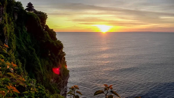 Solnedgång skott av uluwatu tempel på Bali — Stockfoto