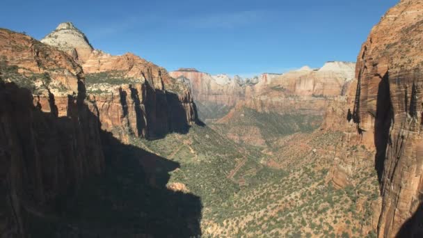 Utah 'ta Kanyon' dan Zion Ulusal Parkı 'nın sabah manzarası — Stok video