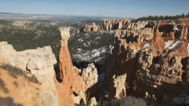 Zbliżenie hoodoo w Parku Narodowym Bryce Canyon w Utah — Wideo stockowe