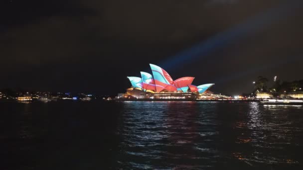 Sydney opera house with green and red patterns for vivid 2017 — Stock Video