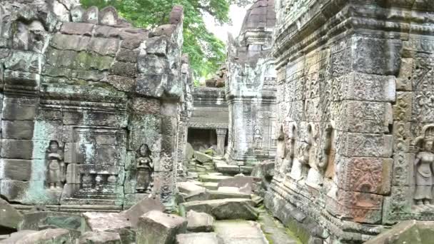 Angkor 'daki Preah Khan Tapınağı' nın kalıntılarını yakınlaştır. — Stok video