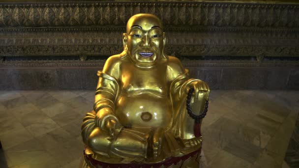 Malý Buddha v chrámu Wat Pho v Bangkoku — Stock video