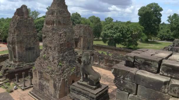 Amplia vista del templo pre rup en angkor — Vídeos de Stock