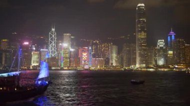 Hong Kong 'daki Victoria Limanı' nda hurda.