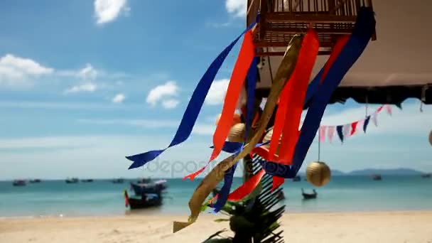 Dekor sahilde düğün töreninde. Krabi Thailand — Stok video
