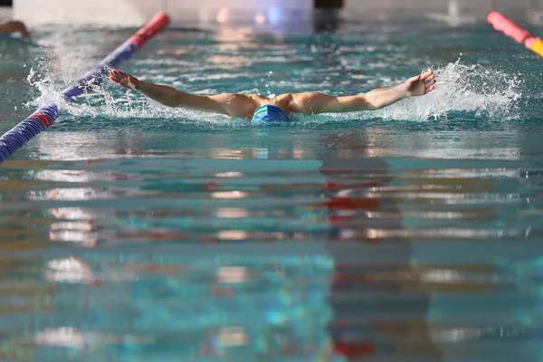 Swimming Competition High School Young Athletes — Stock Photo, Image