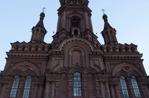 Силуэт готического собора — стоковое фото