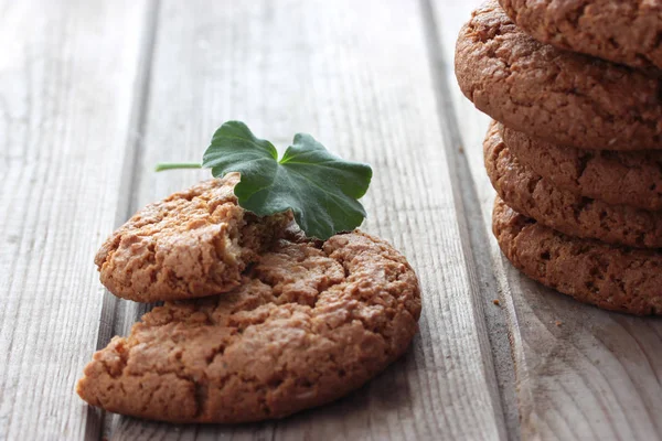 Cookie Minze auf Holzgrund — Stockfoto