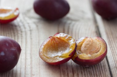 Olgun Erik ahşap tablo