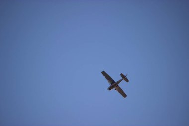 Uçak ble gökyüzünde