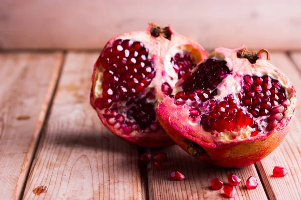 Tablo taze olgun garnet