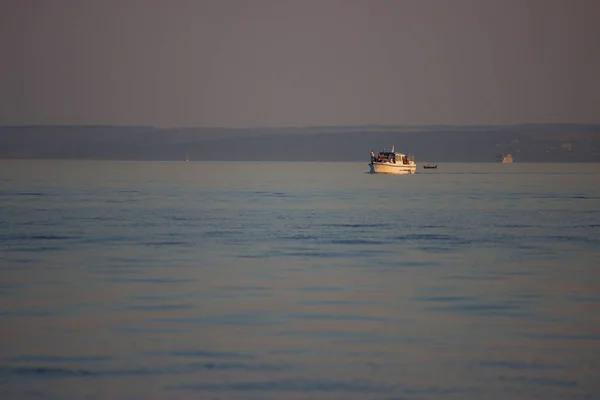 Barco en el mar — Foto de Stock
