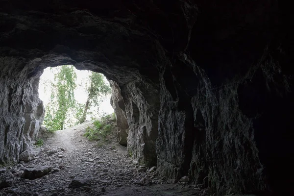 Eingang zur Höhle — Stockfoto