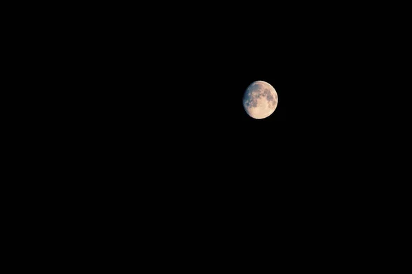 Тонированное изображение луны — стоковое фото