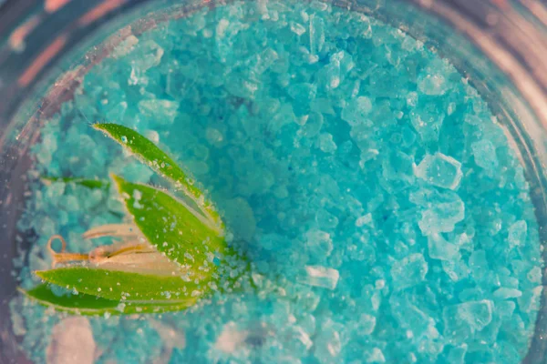 Spa blauw bestrooid zout textuur — Stockfoto