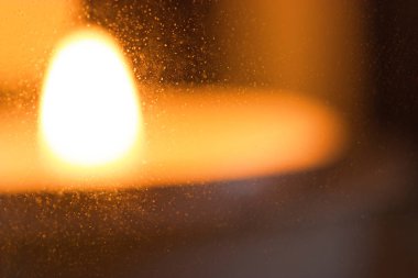 Tek mum kadar kapatın