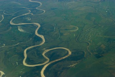 bir nehrin üst görünümü