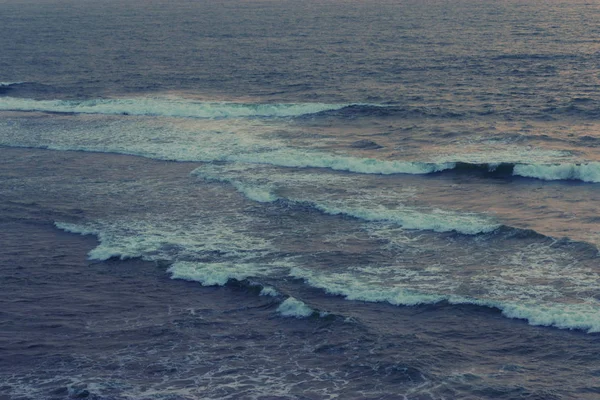 Okyanusu üzerinde fırtına hava