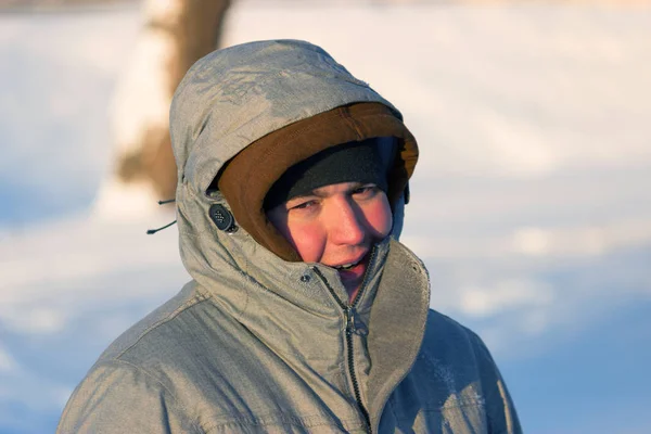 Congelar o homem na expedição norte — Fotografia de Stock