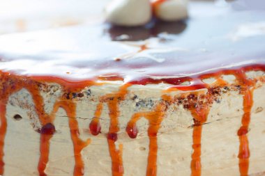 kek üzerine karamel Tepesi