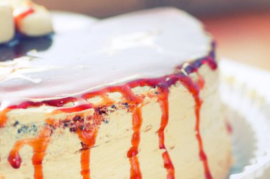 kek üzerine karamel Tepesi