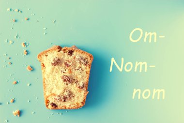 Muffin mavi zemin üzerine