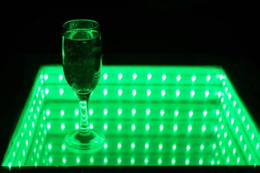 Renkli Bokeh Arkaplanı ile Parti Ayarları