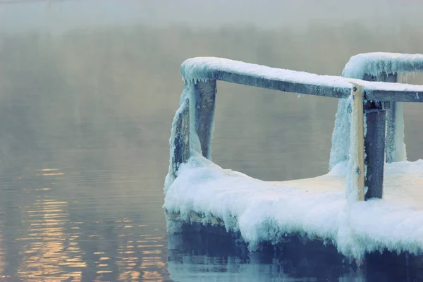 Frozen wooden bridge — Stock Photo, Image