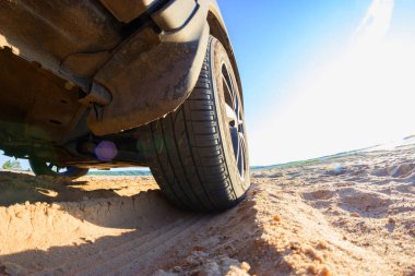 off-road araç altında göster