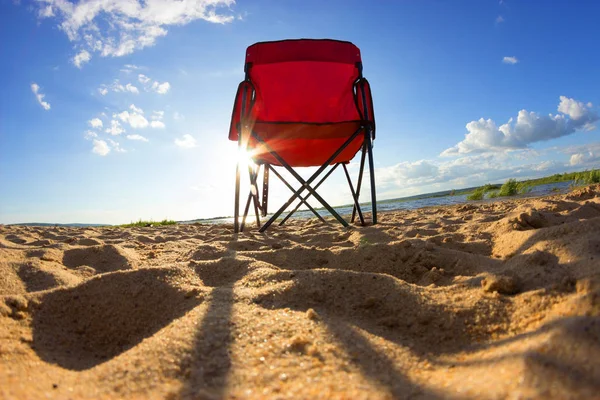 Kosz plażowy czerwony — Zdjęcie stockowe