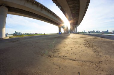 büyük köprü altında göster