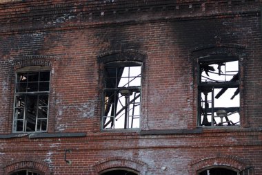 builing bir yangından sonra