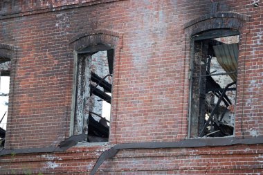 builing bir yangından sonra