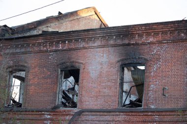 builing bir yangından sonra