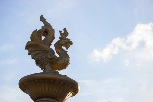 Bronze dragon statue — Stock Photo, Image