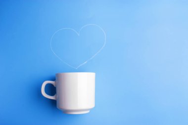 Kalpler mavi zemin üzerine beyaz Kupası