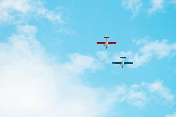 Avia show. Airplanes in the sky — Stock Photo, Image