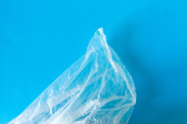 Saco plástico no oceano — Fotografia de Stock