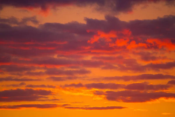 Hermosa Puesta Sol Naranja Cloudscape Utilizar Como Fondo — Foto de Stock