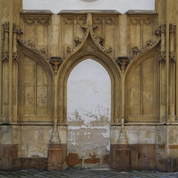 Antico muro di pietra gotica — Foto Stock