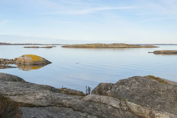 Bare rock by the ocean — Stock Photo, Image