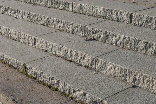 Granit adımları dışında