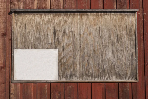Pinboard na parede de madeira — Fotografia de Stock
