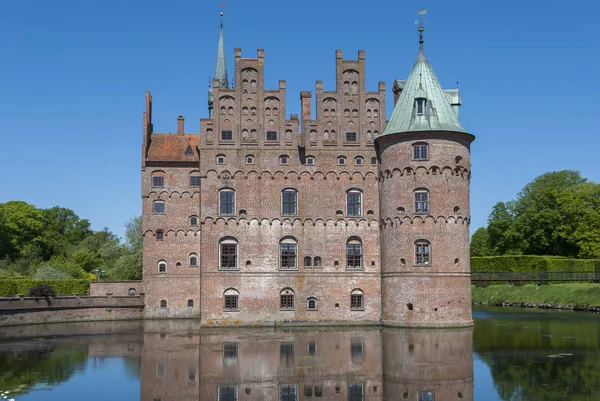 Egeskov castello Danimarca con fossato — Foto Stock