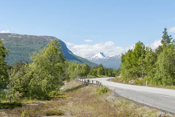 Batı Norveç'te doğal yol
