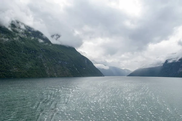 Dağlardaki bulutlar