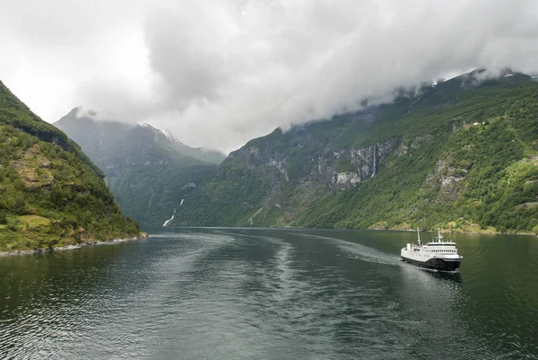 Turistik cazibe Geiranger fiyort
